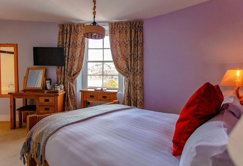 فندق The Ship In Dock Inn