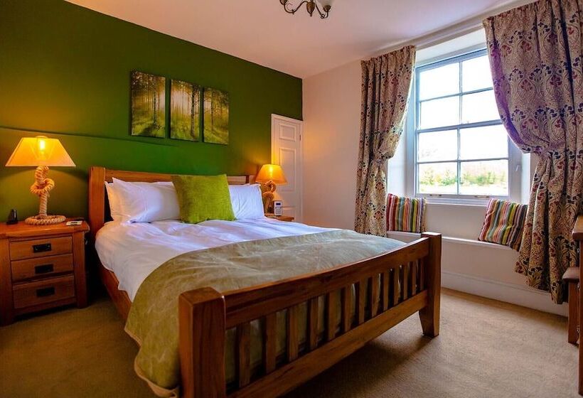 فندق The Ship In Dock Inn