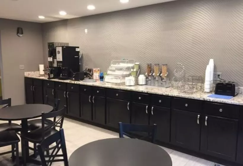 Отель Victorian Inn