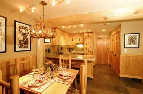 ホテル Whistler Blackcomb VR Hearthstone Lodge