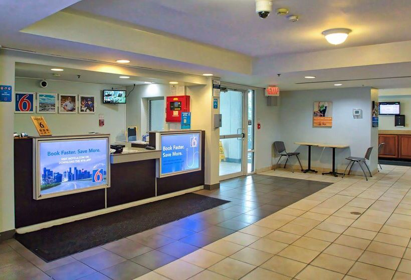 Motel 6buffalo, Ny  Airport  Williamsville