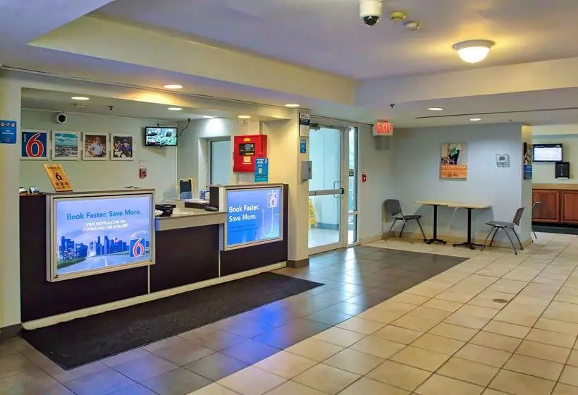 Motel 6buffalo, Ny Airport Williamsville