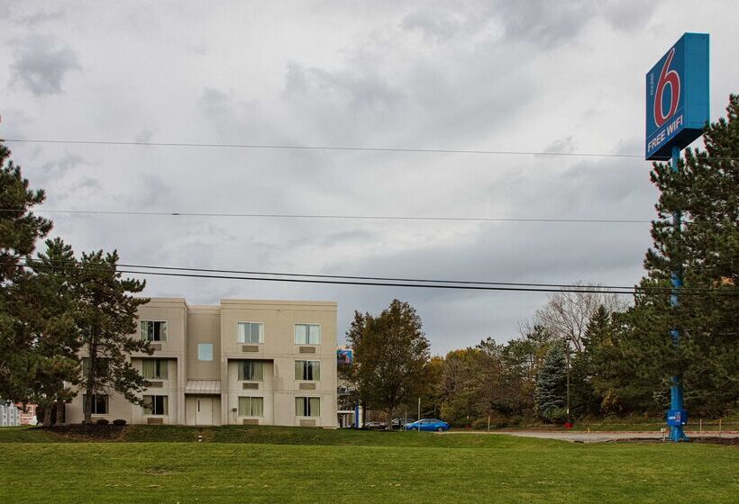 Motel 6buffalo, Ny  Airport  Williamsville