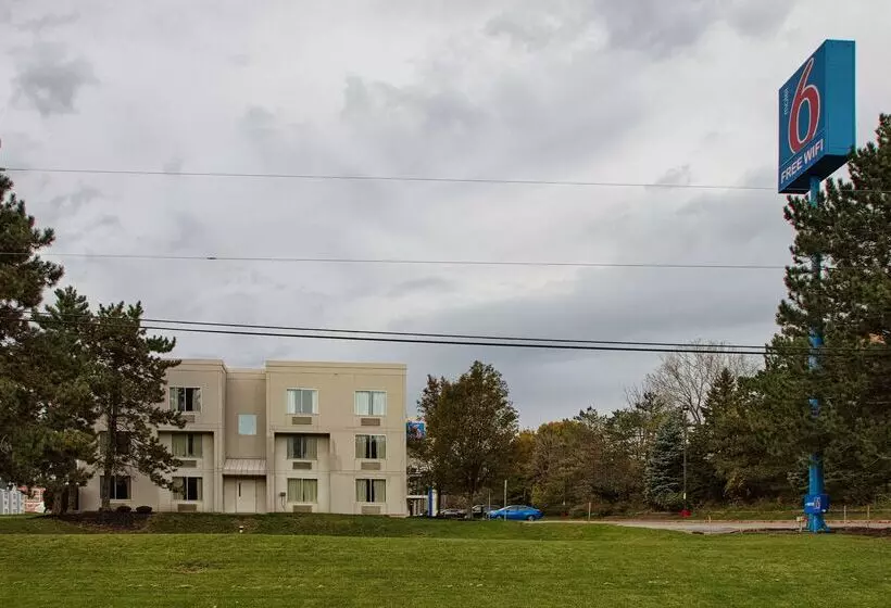 Motel 6buffalo, Ny Airport Williamsville