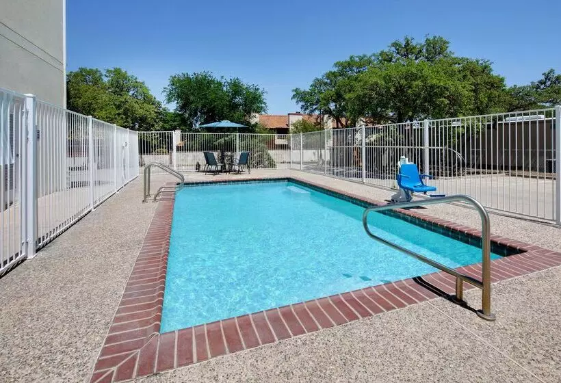 Motel 6san Antonio, Tx  Airport