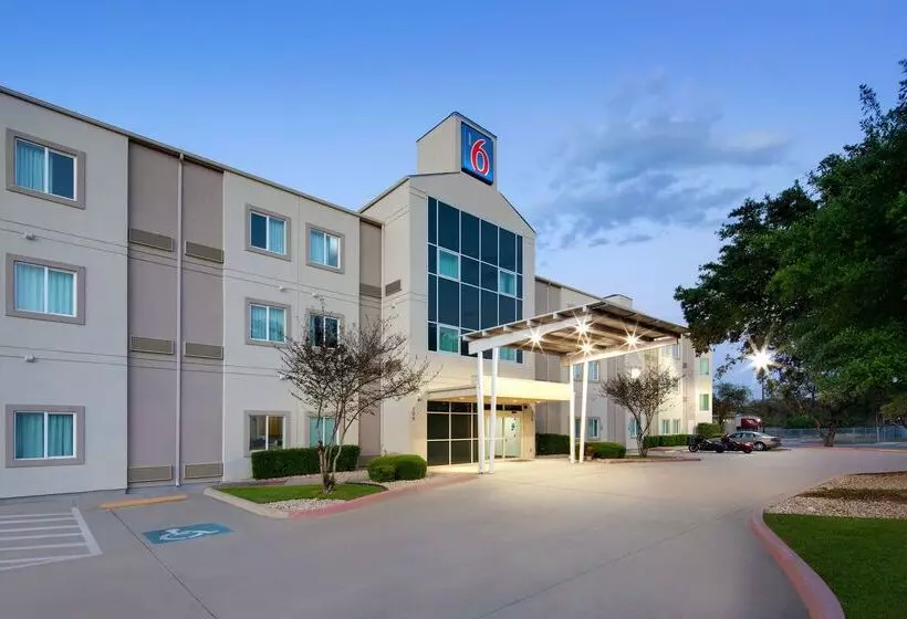Motel 6san Antonio, Tx  Airport