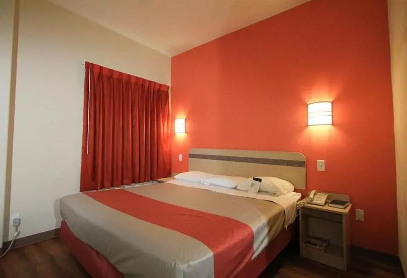 Motel 6san Antonio, Tx  Airport