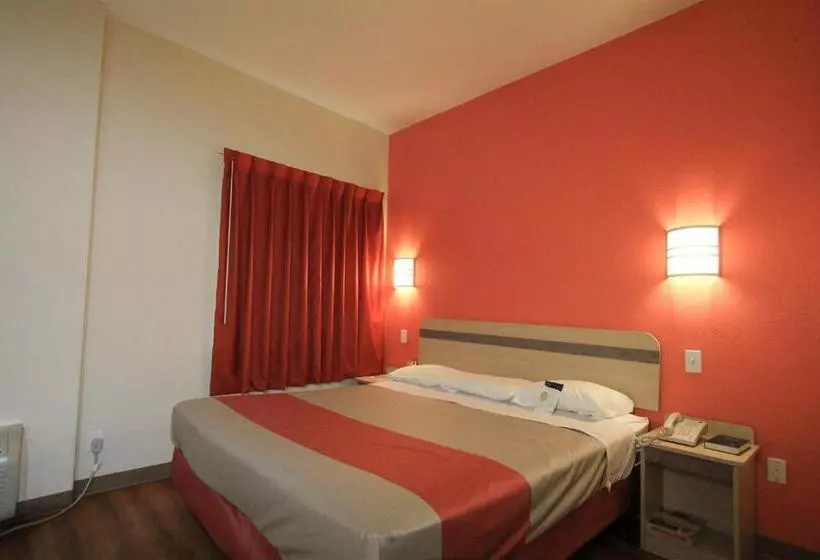 Motel 6san Antonio, Tx  Airport