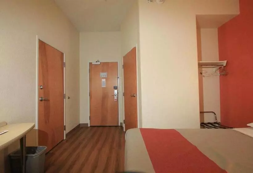 Motel 6san Antonio, Tx  Airport