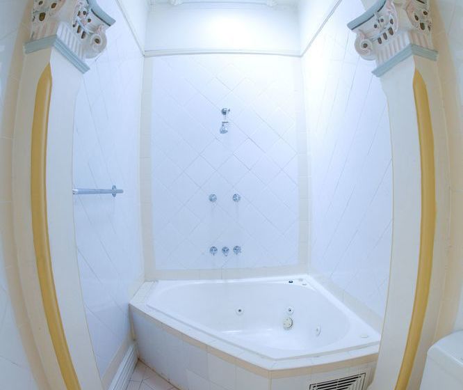 汽车旅馆  Manly Waves