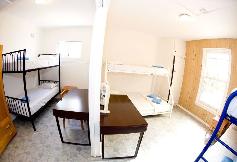 汽车旅馆  Manly Waves