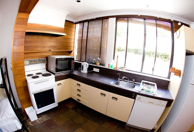 汽车旅馆  Manly Waves