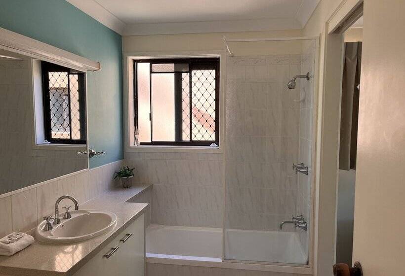 Noosa Village River Resort