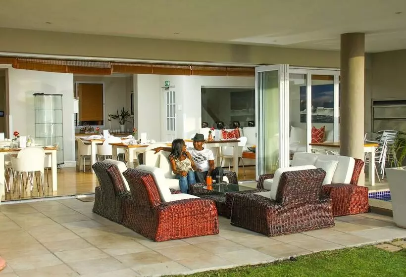 ペンション 3 On Camps Bay