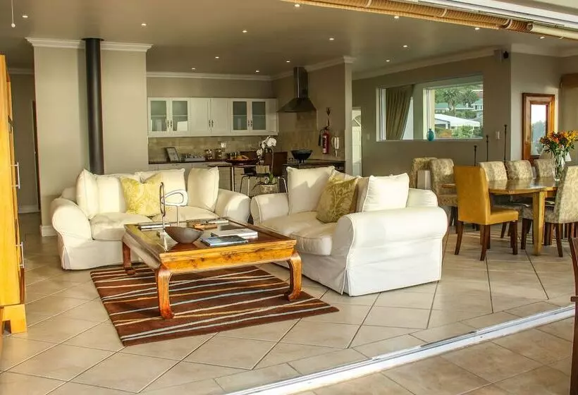 ペンション 3 On Camps Bay