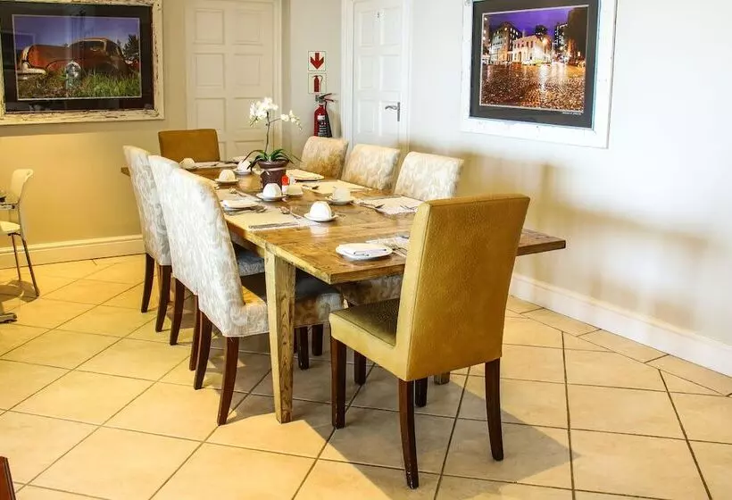 ペンション 3 On Camps Bay