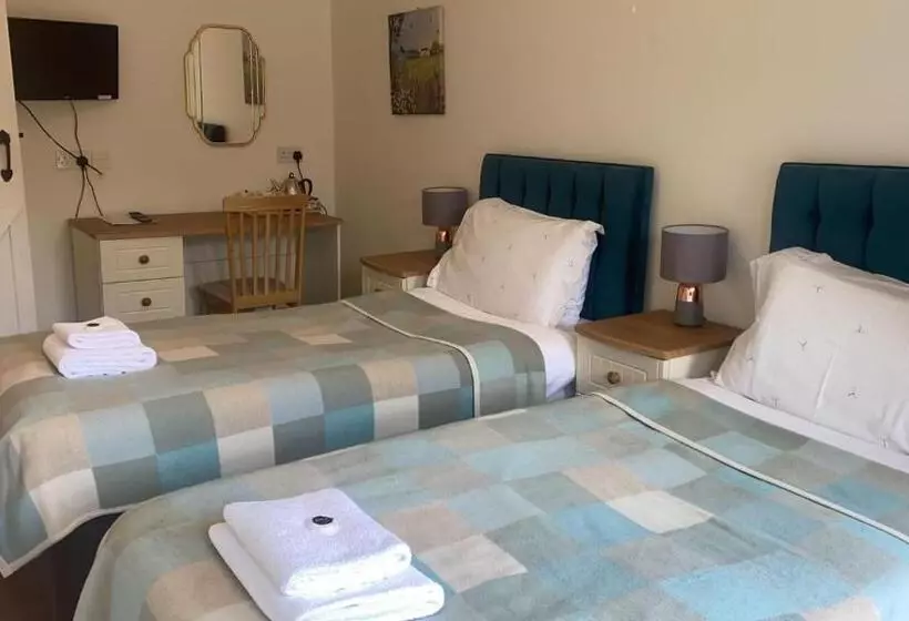 Pensjonat Church Farm Accommodation