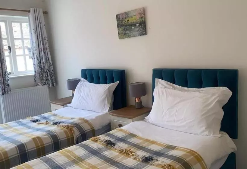 Pensjonat Church Farm Accommodation