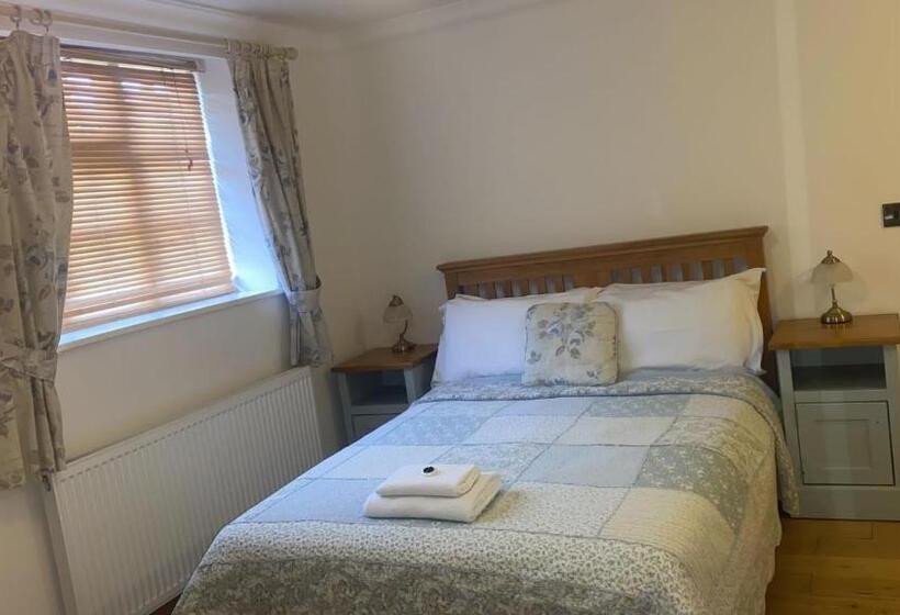 بنسيون Church Farm Accommodation