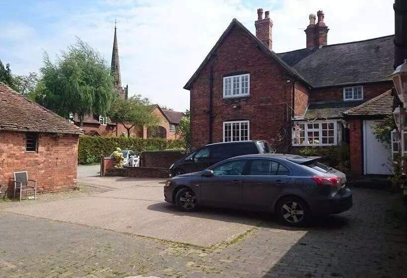 Pensjonat Church Farm Accommodation