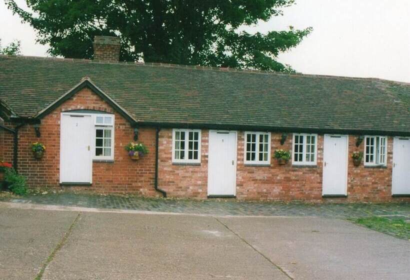 بنسيون Church Farm Accommodation