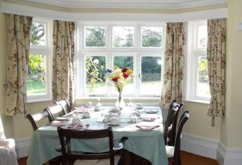 بنسيون Church Farm Accommodation