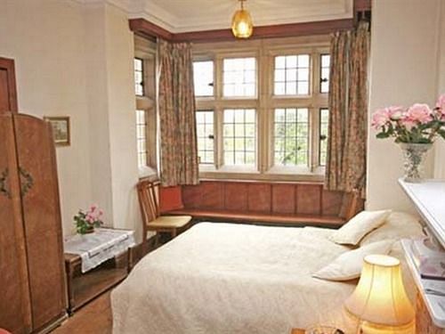 פנסיון Cleeve House