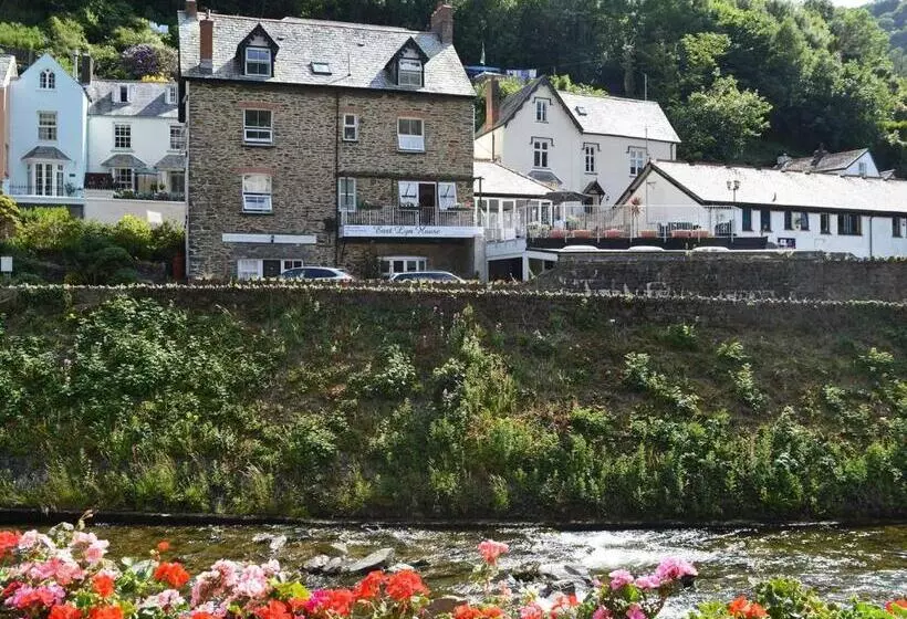 Пансион East Lyn House