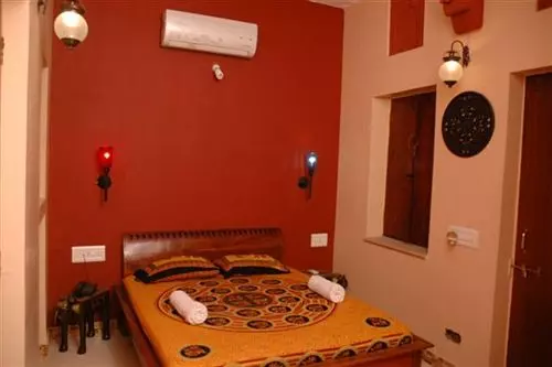 膳宿费 Hem Guest House