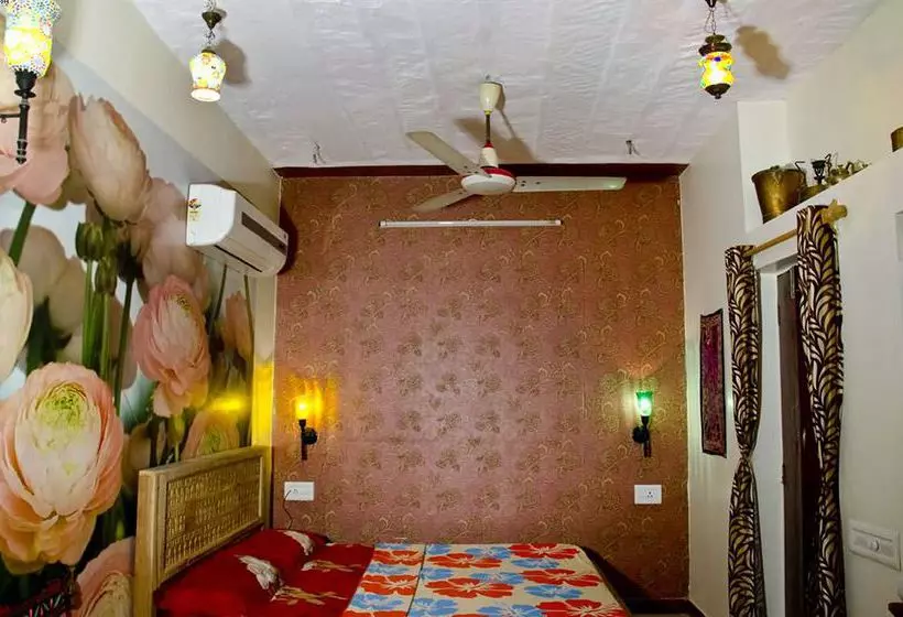 膳宿费 Hem Guest House