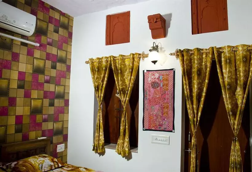 膳宿费 Hem Guest House