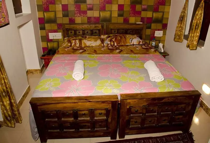 膳宿费 Hem Guest House