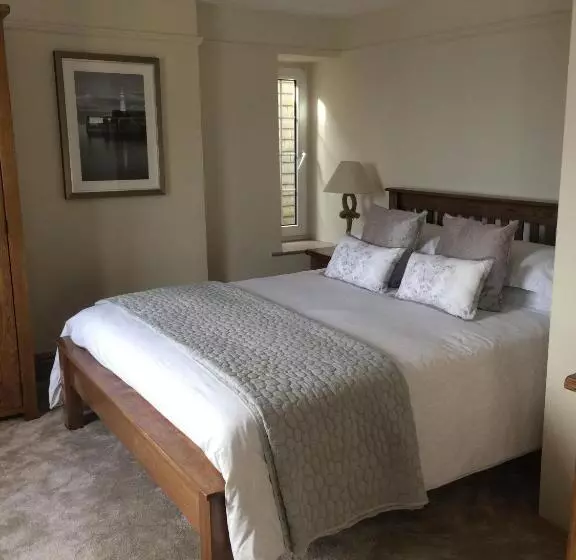 پانسیون The Wheelhouse