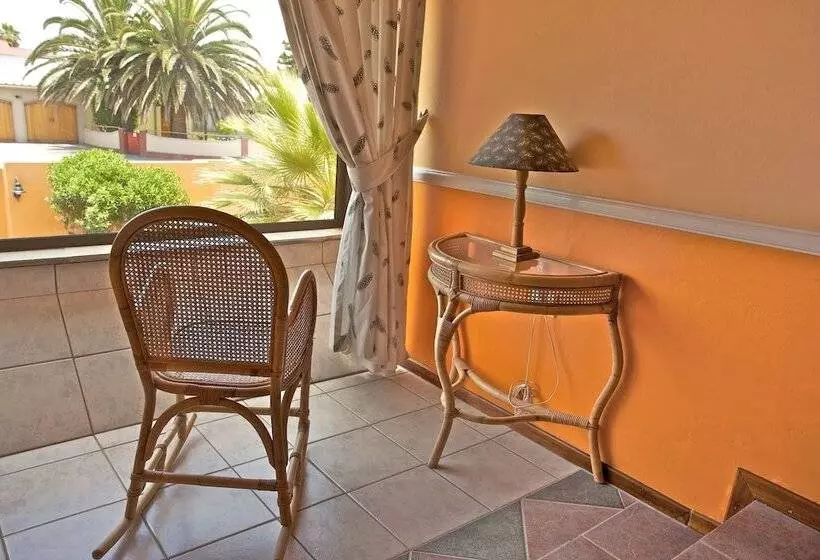 Sandcastle Apartments Cc