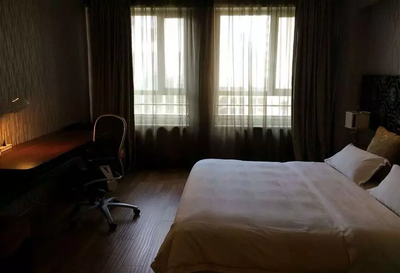 Warner Beijing Sunthirsty Apartment