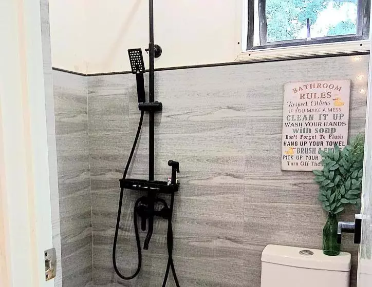 ユースホステル Dolores Residences Rm Bianca