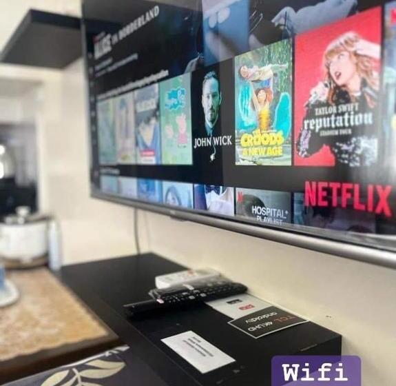 Arthomes At Sunvida Tower