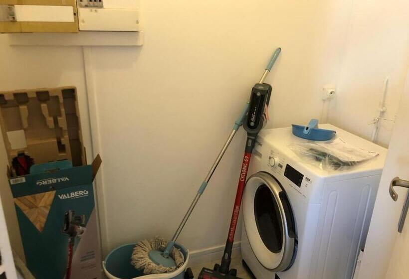 تختخواب و صبحانه Evrytime