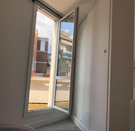 تختخواب و صبحانه Evrytime