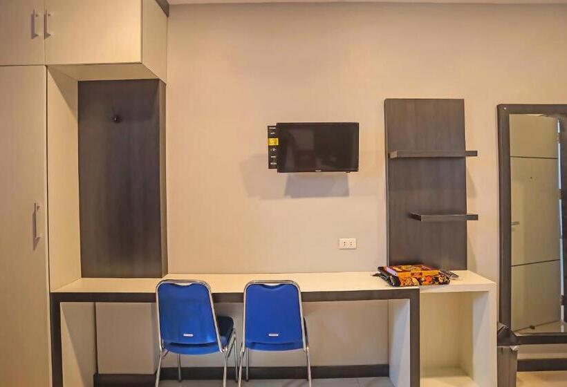 בית מלון כפרי Capital O 92096 Kuala Ulee Lheue Residence Syariah