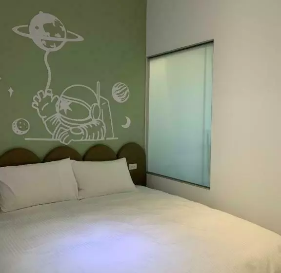 هتل کپسول Planet 23