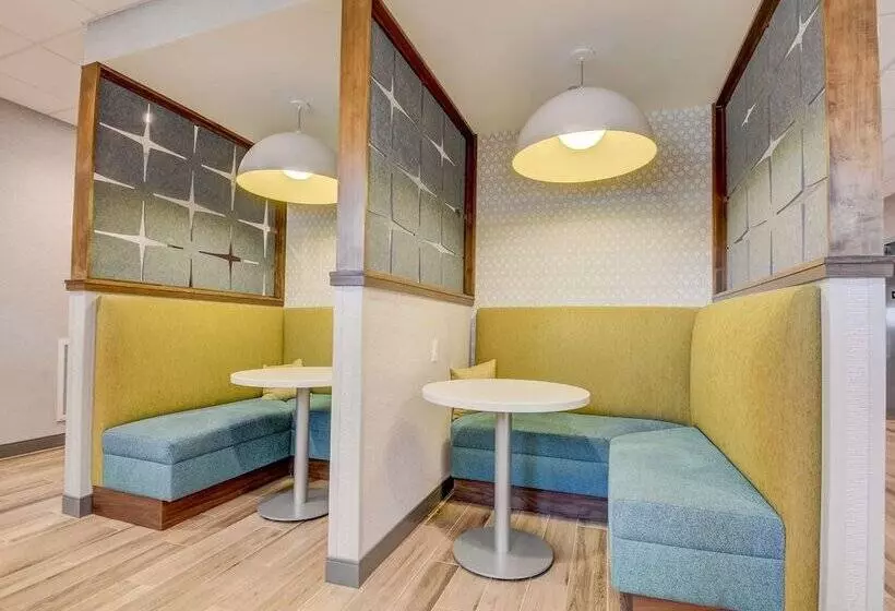 ホテル Hampton Inn & Suites Williamstown Ark Encounter, Ky