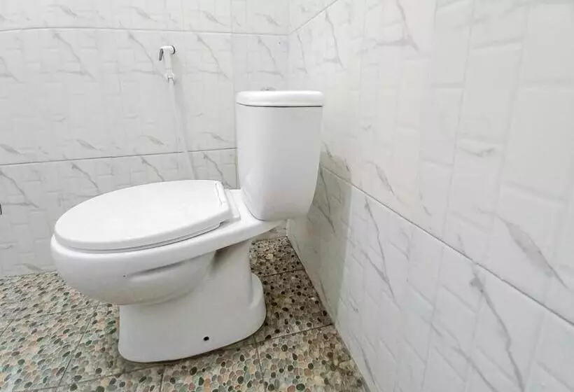 هتل Labinda Homestay Caruban Mitra Reddoorz