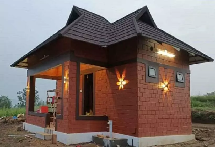 Hotelli Misty Valley Resort