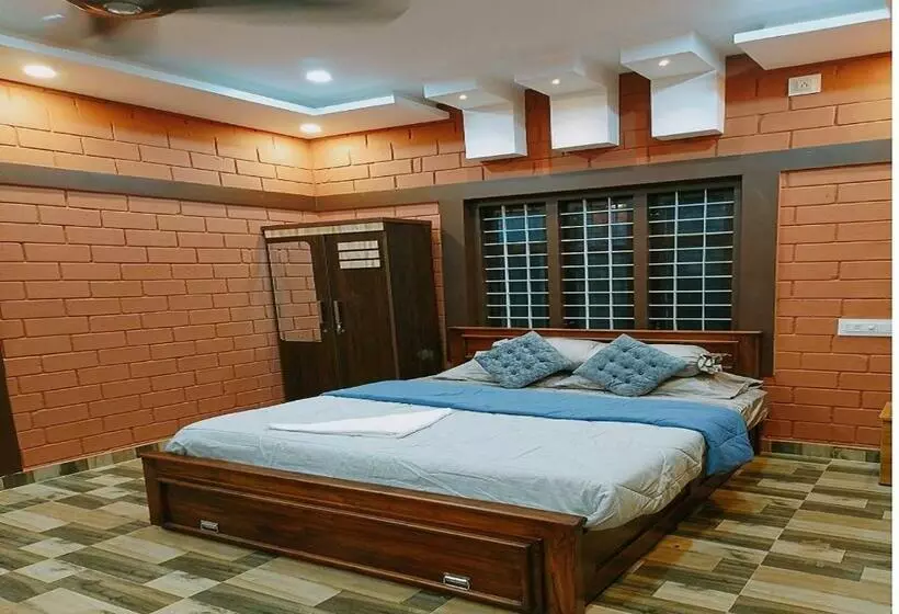 Hotelli Misty Valley Resort