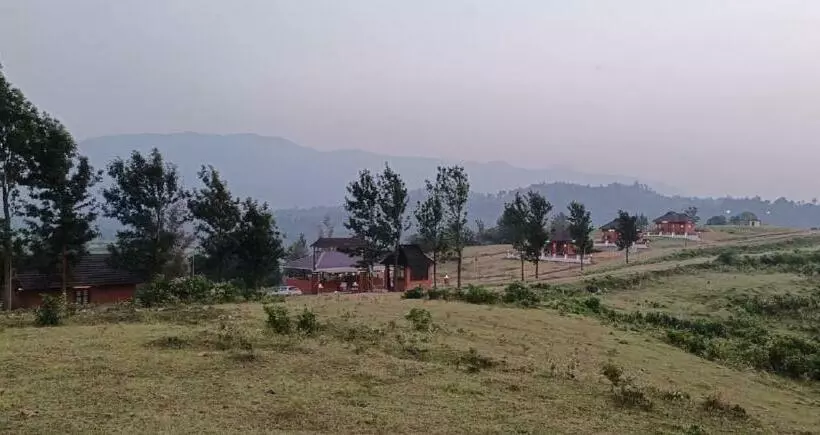 Hotelli Misty Valley Resort