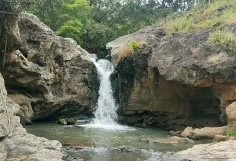 Hotelli Misty Valley Resort