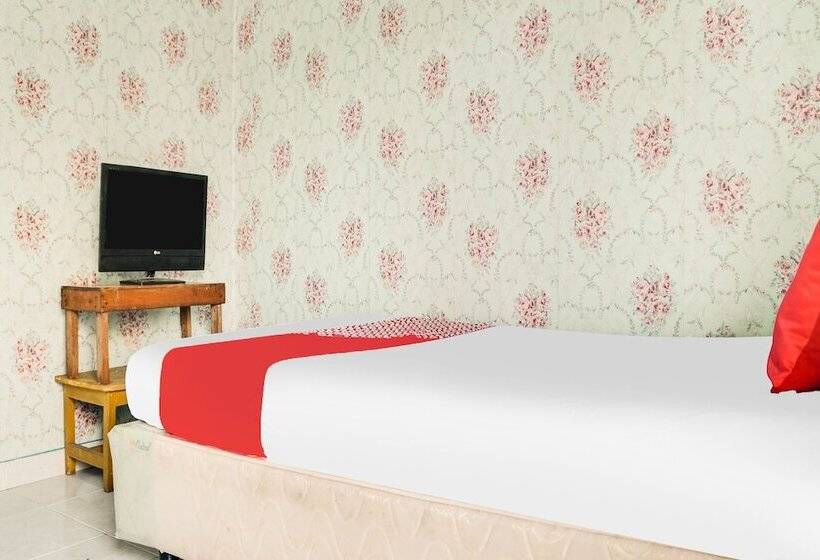 فندق Oyo 92110 Christine Home Stay Syariah