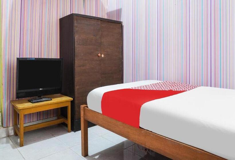 فندق Oyo 92110 Christine Home Stay Syariah