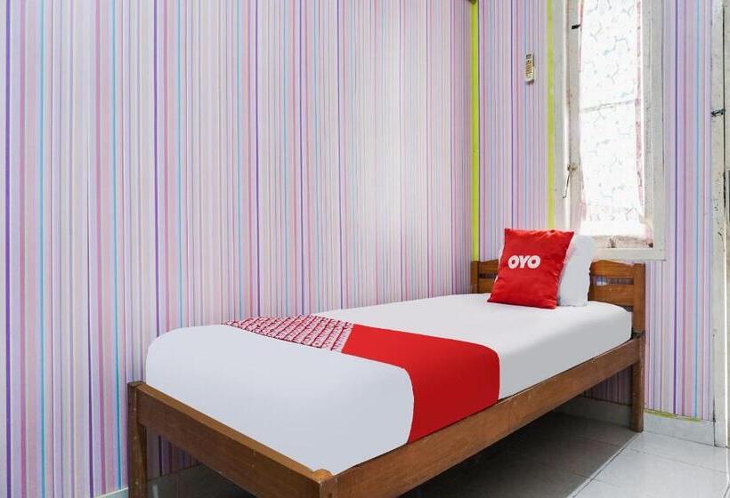 فندق Oyo 92110 Christine Home Stay Syariah